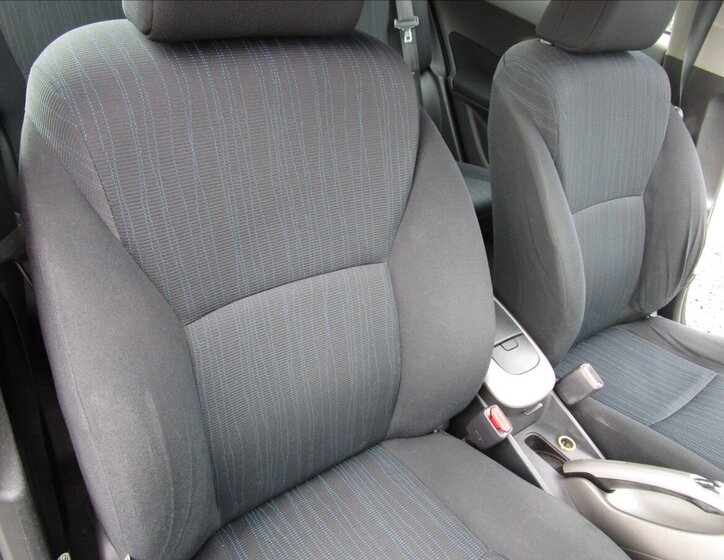 Toyota Auris Hatchback 1,4 l 66 kw