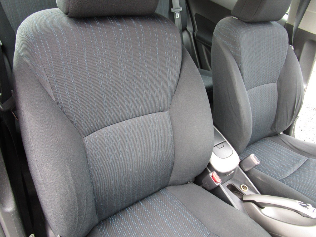 Toyota Auris Hatchback 1,4 l 66 kw