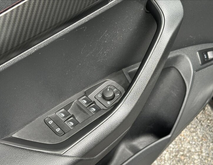 Škoda Karoq SUV / Terénní 2,0 l 140 kw