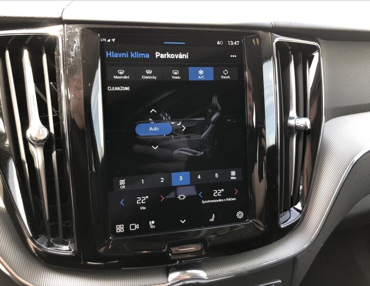 Volvo XC60 Kombi 2,0 l 145 kw