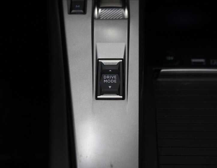 Peugeot 408 Liftback 1,2 l 96 kw