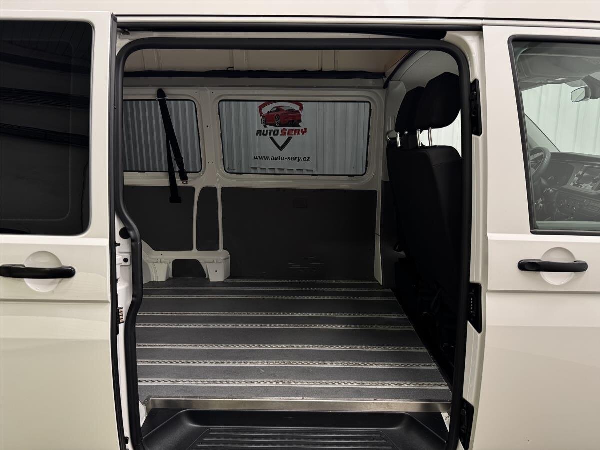 Volkswagen Transporter Kombi 2,0 l 81 kw