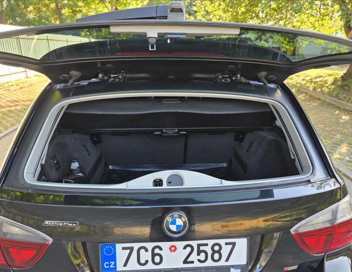 BMW Řada 3 28