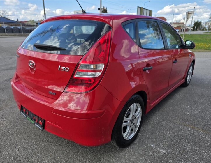 Hyundai i30 Hatchback 1,4 l 77 kw