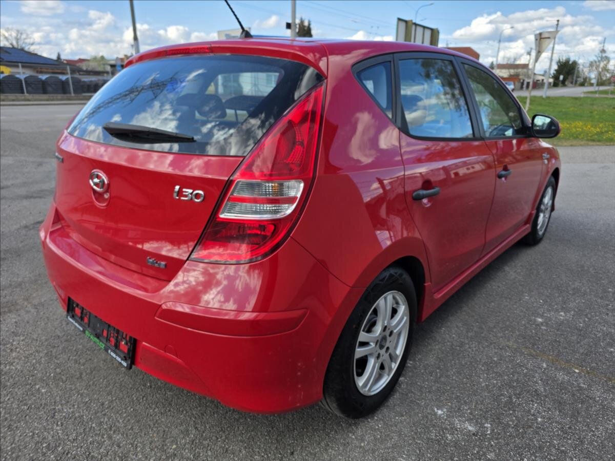 Hyundai i30 Hatchback 1,4 l 77 kw