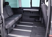 Volkswagen Multivan 13