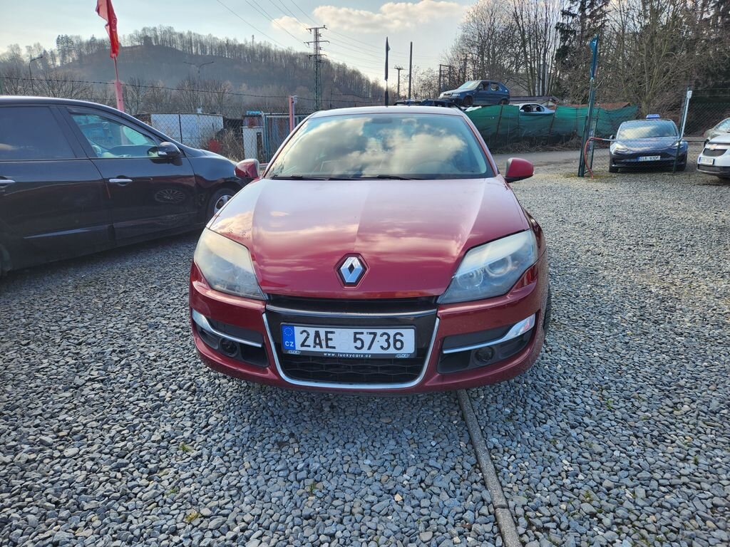 Renault Laguna Sedan / Limuzína 2,0 l 103 kw