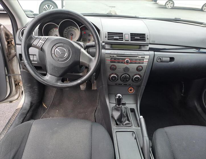 Mazda 3 9