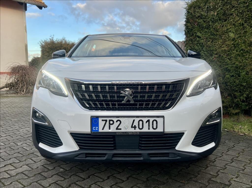 Peugeot 3008 SUV 1,2 l 96 kw