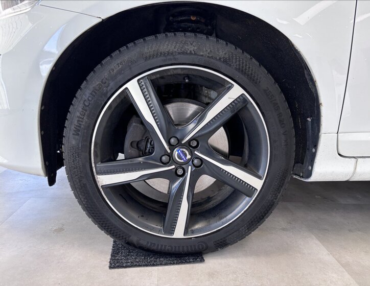 Volvo XC60 Kombi 2,4 l 140 kw