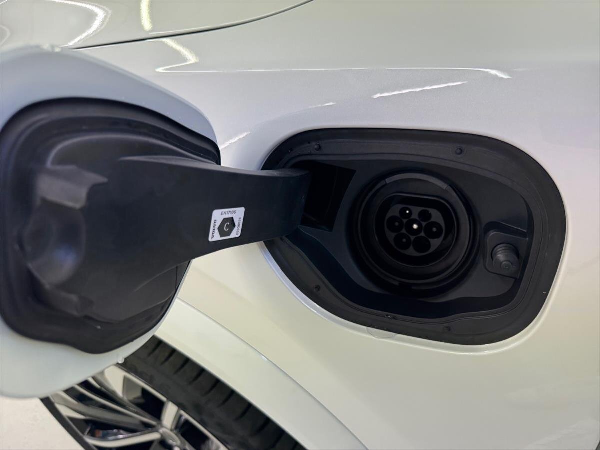 Volvo XC90 SUV 2,0 l 335 kw