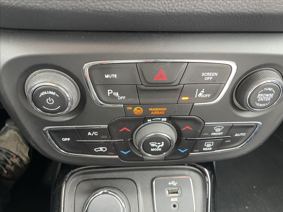 Jeep Compass SUV / Terénní 2,0 l 103 kw