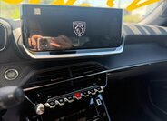 Peugeot 2008 SUV 1,2 l 100 kw