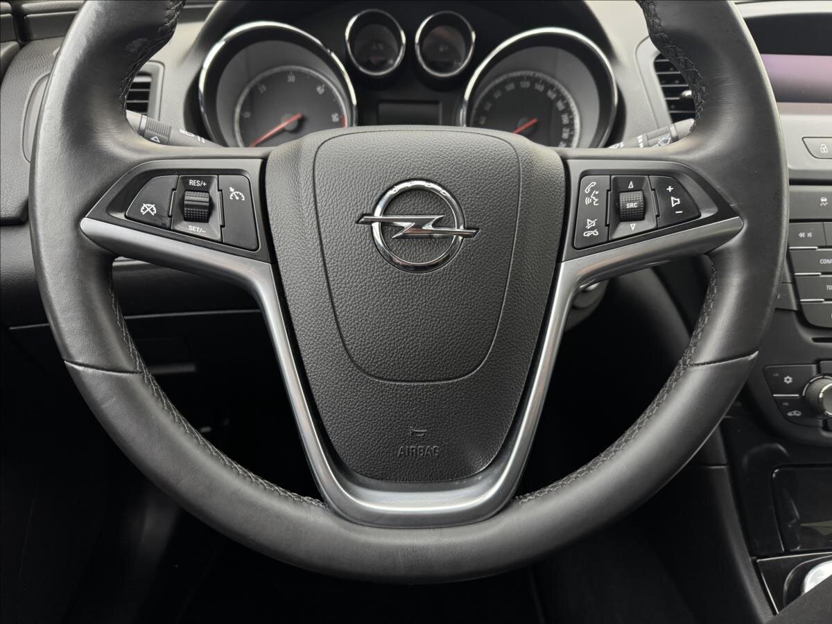 Opel Insignia Sedan / Limuzína 2,0 l 118 kw