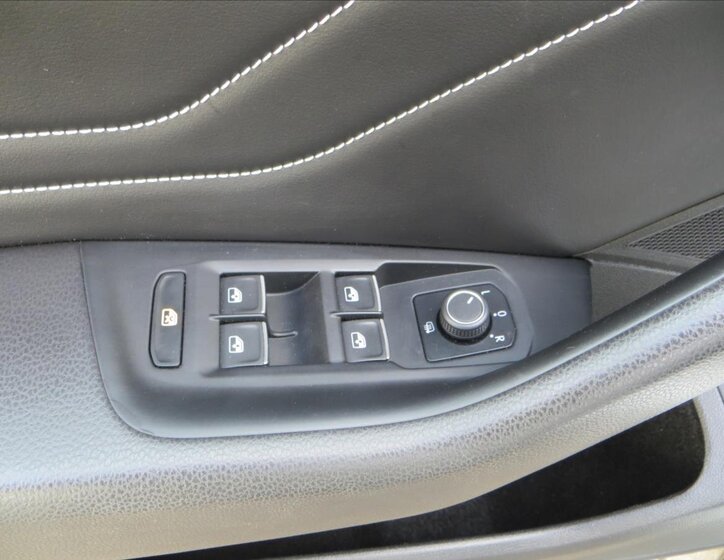 Volkswagen Passat Kombi 1,5 l 110 kw