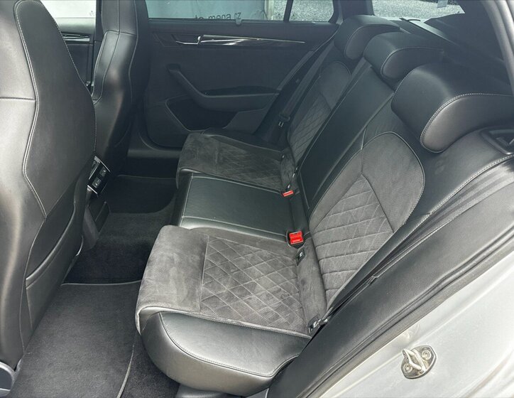 Škoda Superb Kombi 2,0 l 206 kw