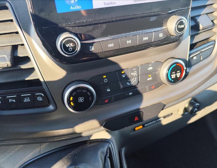 Ford Transit Custom Kombi 2,0 l 96 kw