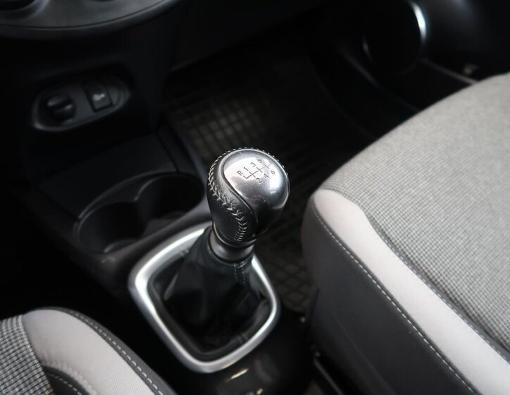 Toyota Yaris Hatchback 1,5 l 82 kw