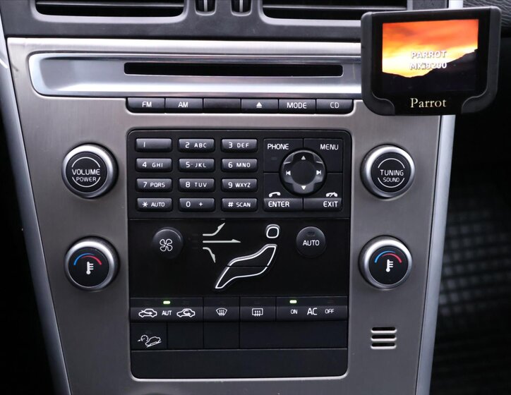 Volvo XC60 SUV / Terénní 2,4 l 120 kw