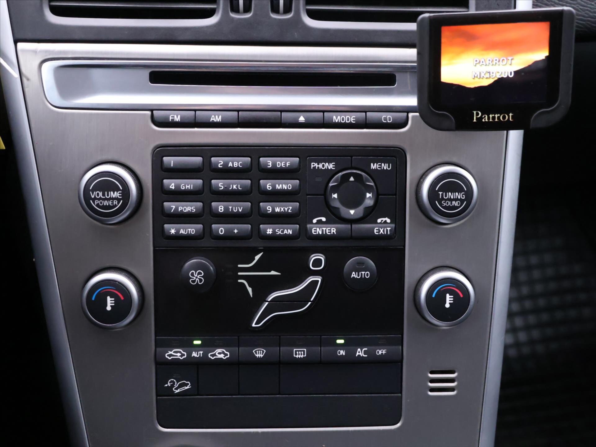 Volvo XC60 SUV / Terénní 2,4 l 120 kw