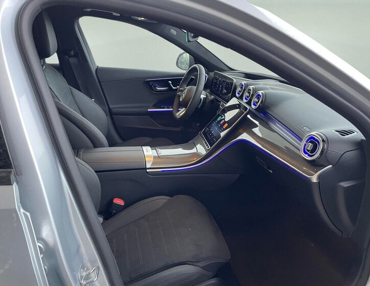 Mercedes-Benz Třídy C Sedan 2,0 l 145 kw