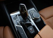 BMW Řada 5 Kombi 3,0 l 195 kw