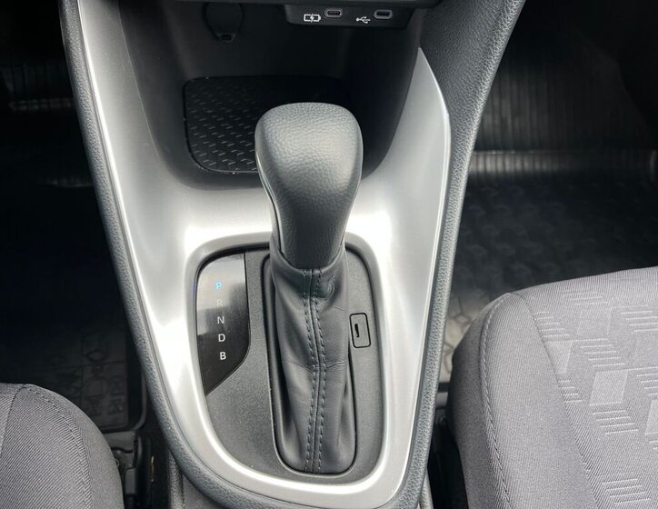 Toyota Yaris Hatchback 1,5 l 68 kw