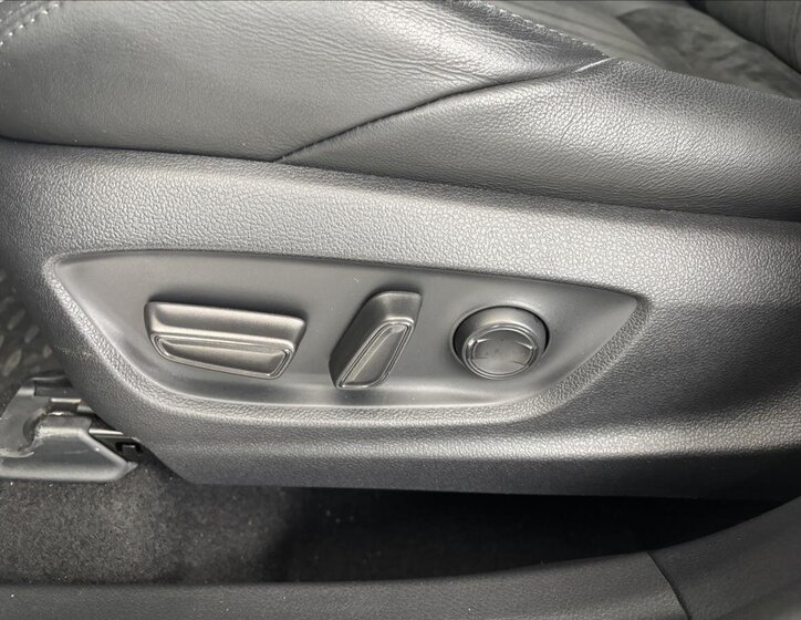 Toyota C-HR SUV 2,0 l 135 kw