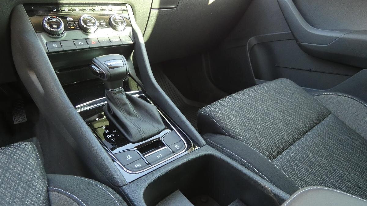 Škoda Karoq SUV / Terénní 1,5 l 110 kw