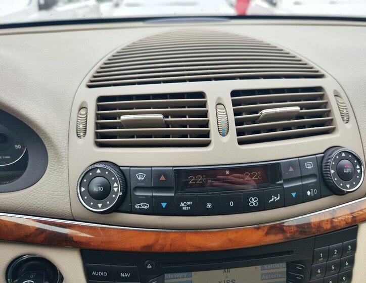 Mercedes-Benz Třídy E Sedan 2,7 l 130 kw