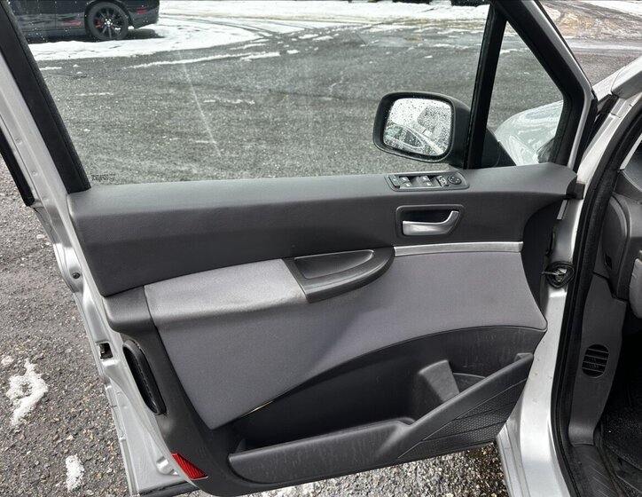 Fiat Ulysse MPV 2,0 l 100 kw