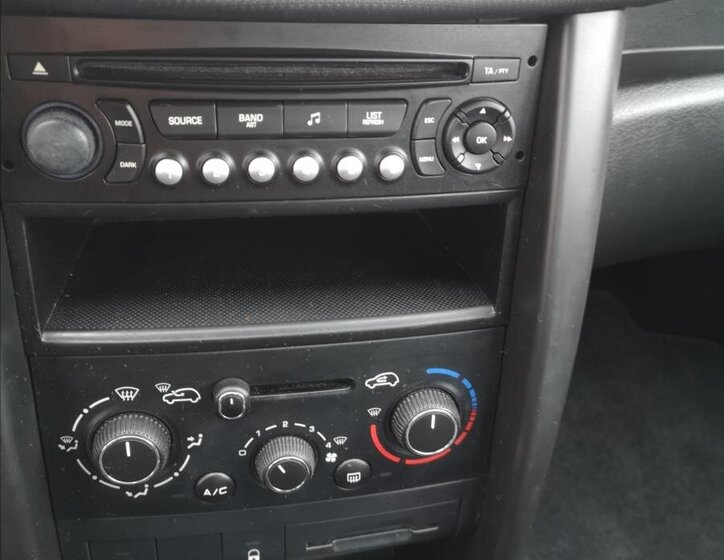 Peugeot 207 Hatchback 1,4 l 54 kw