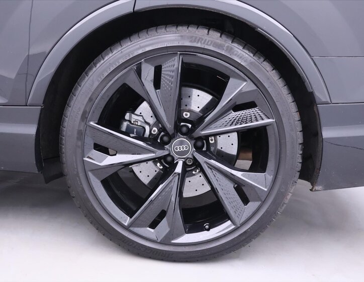 Audi SQ7 SUV 4,0 l 320 kw