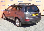 Mitsubishi Outlander SUV / Terénní 2,0 l 103 kw