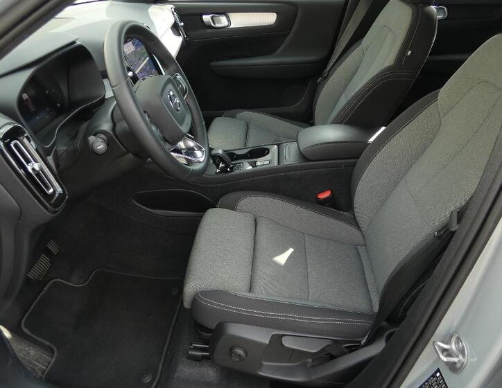 Volvo XC40 18