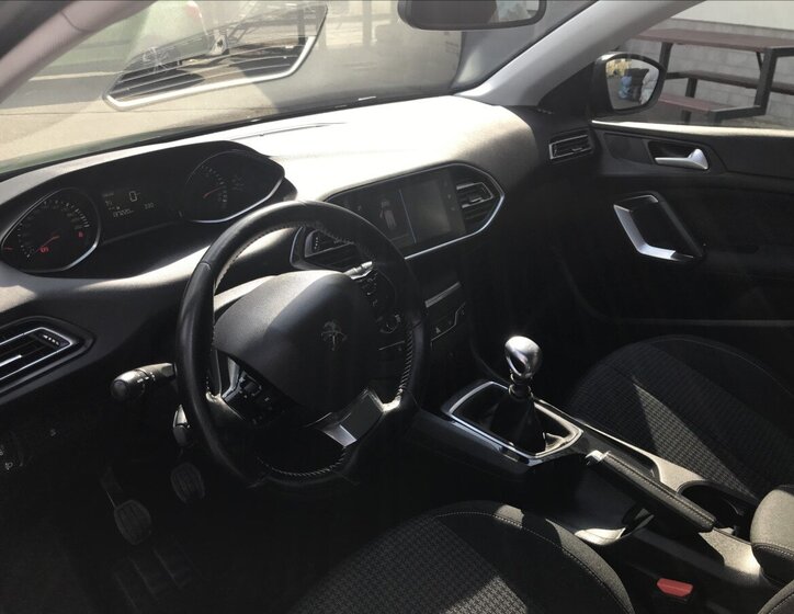 Peugeot 308 Kombi 1,5 l 75 kw