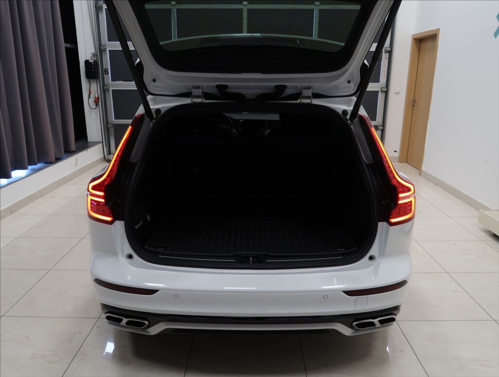 Volvo V60 Kombi 2,0 l 140 kw