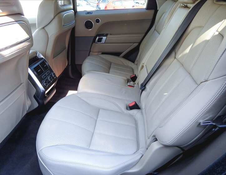 Land Rover Range Rover Sport SUV 4,4 l 250 kw