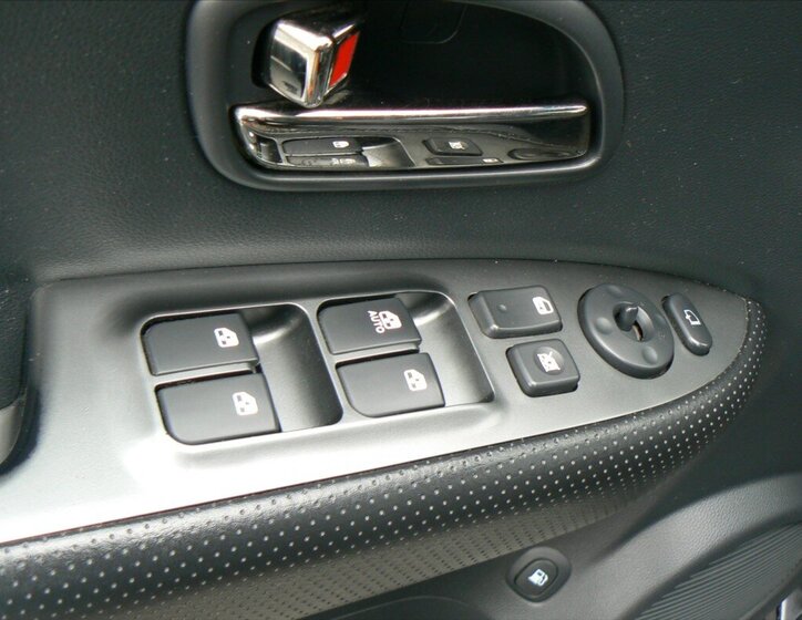 KIA Carens Hatchback 1,6 l 94 kw