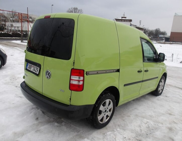 Volkswagen Caddy Skříň 1,6 l 55 kw