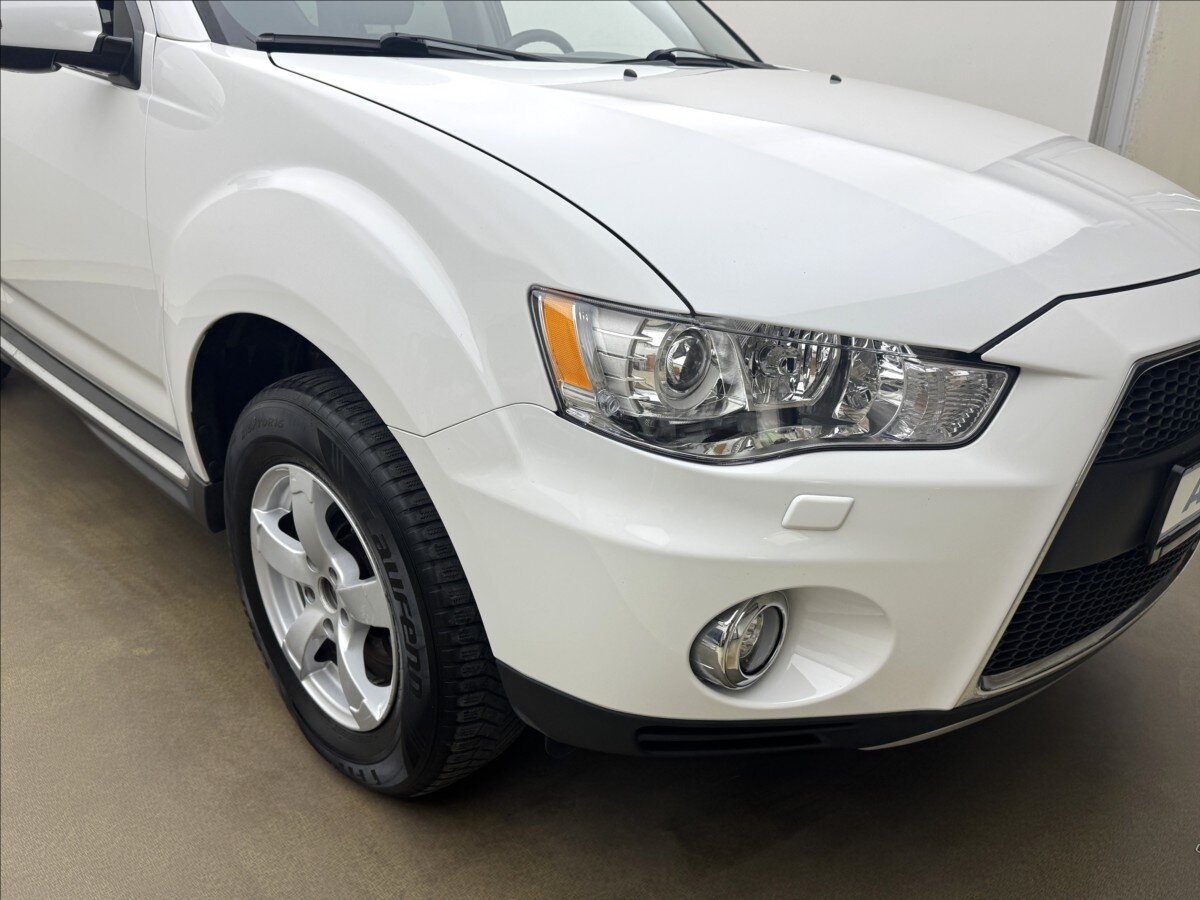 Mitsubishi Outlander SUV / Terénní 2,2 l 115 kw
