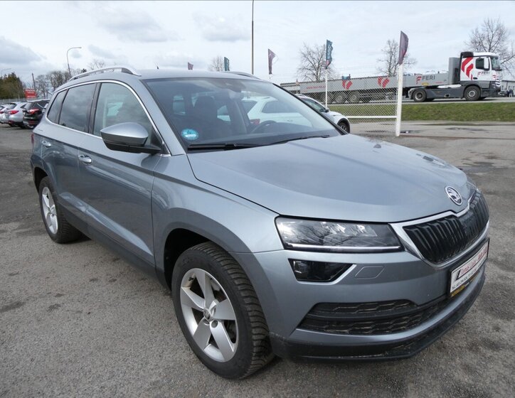 Škoda Karoq SUV / Terénní 2,0 l 110 kw