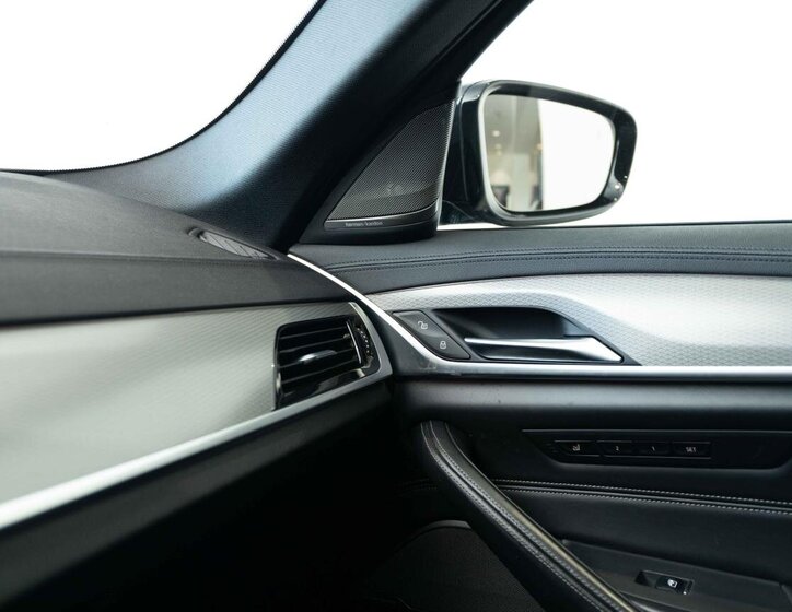 BMW Řada 5 Sedan 3,0 l 195 kw