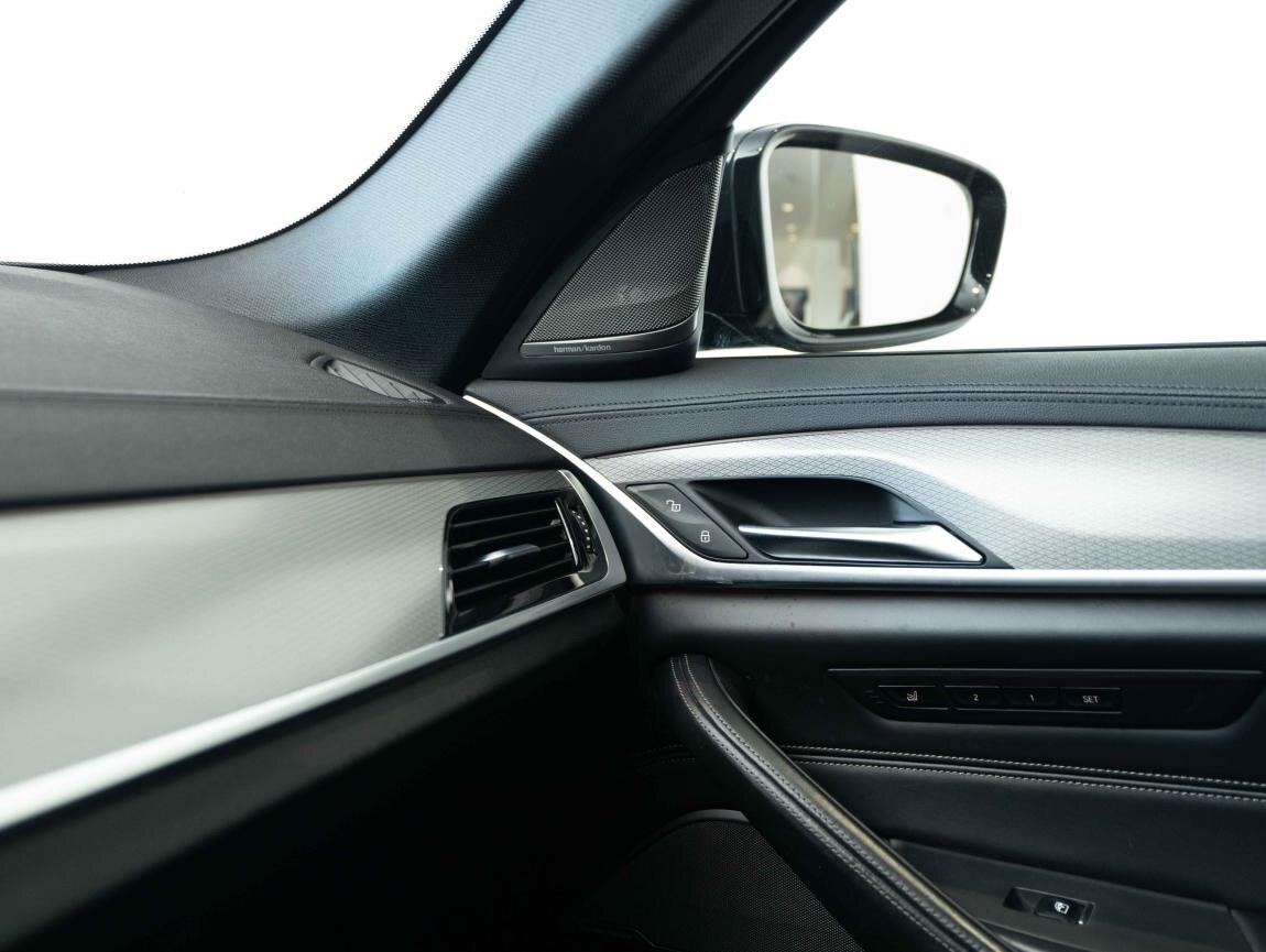 BMW Řada 5 Sedan 3,0 l 195 kw