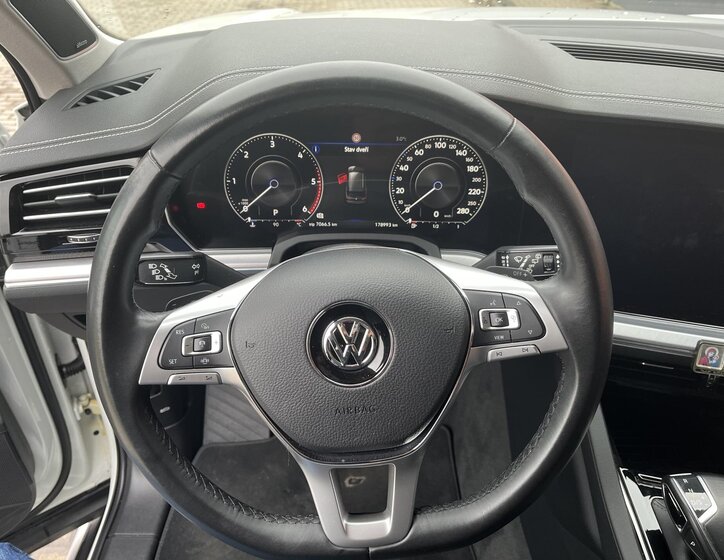 Volkswagen Touareg SUV 3,0 l 210 kw