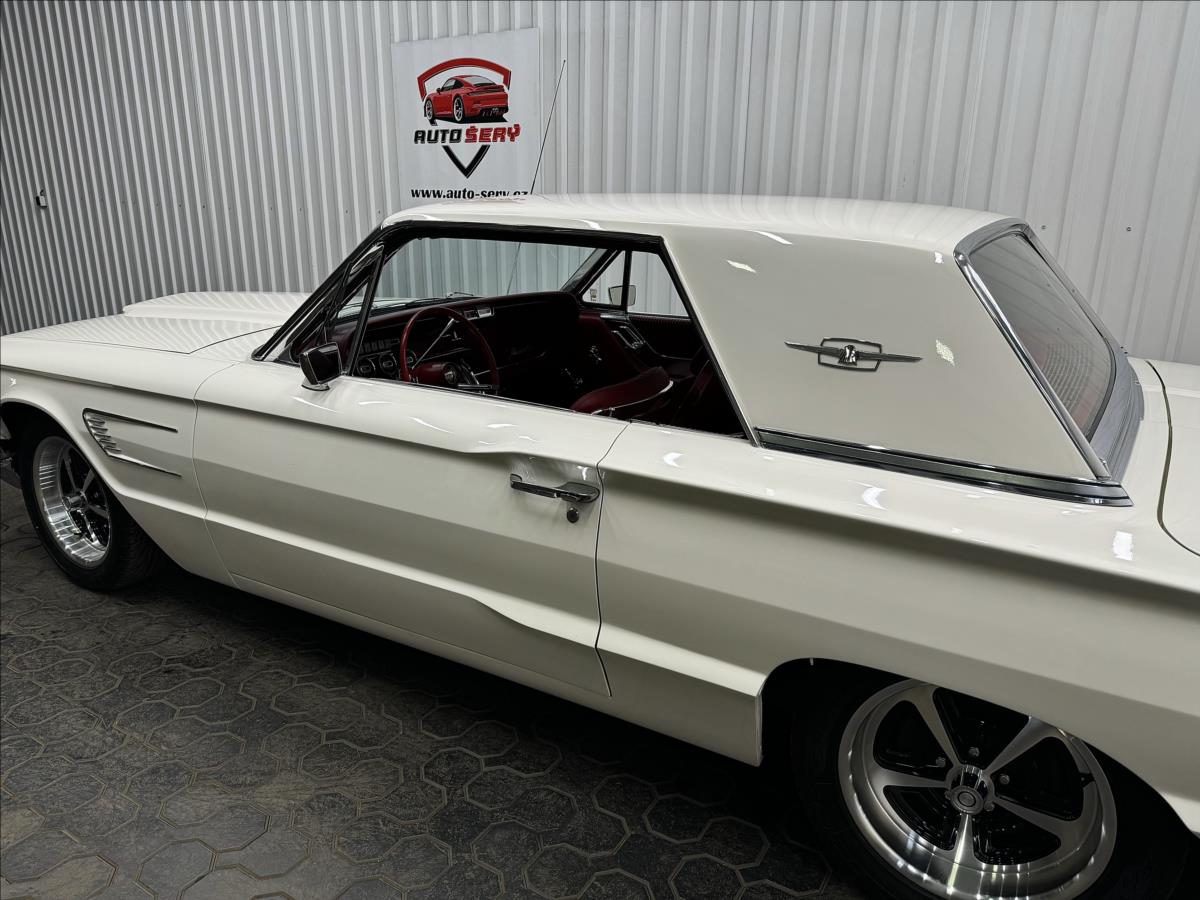 Ford Thunderbird