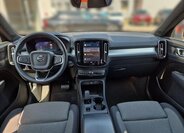 Volvo XC40 SUV / Terénní 2,0 l 120 kw