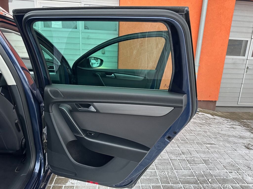 Volkswagen Passat Kombi 1,6 l 77 kw