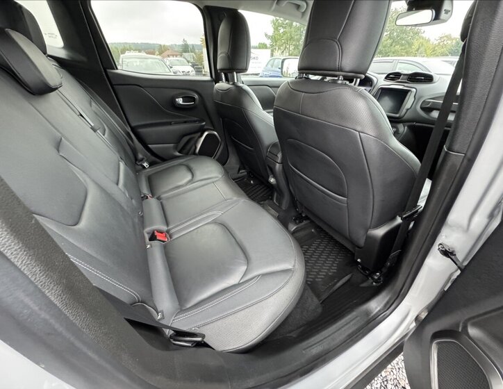 Jeep Renegade SUV 1,6 l 84 kw