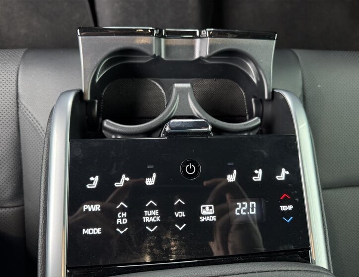 Toyota Camry Sedan 2,5 l 137 kw